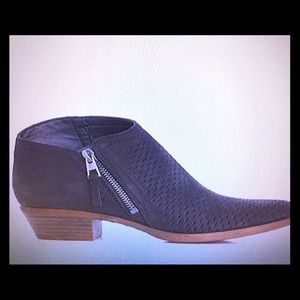 Lucky Brand Brielley Leather Size 7 brand new